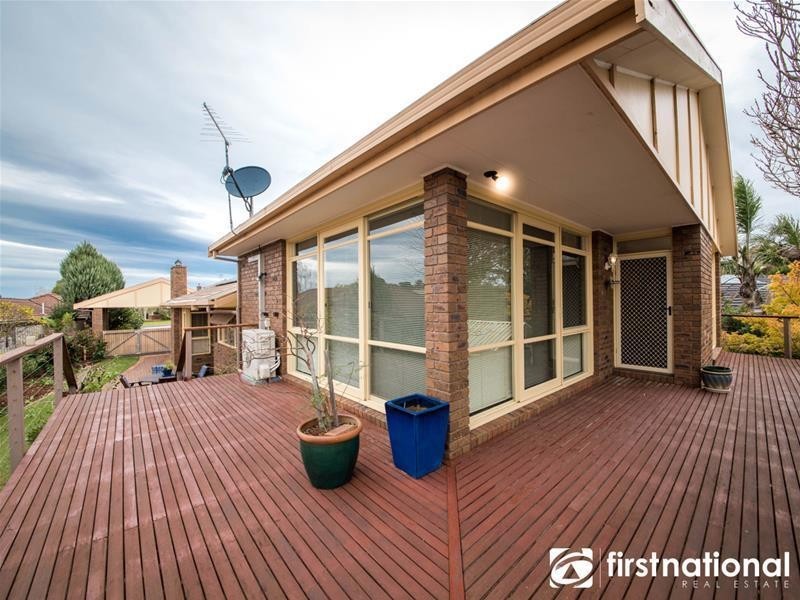 11 Clover Close, Berwick VIC 3806