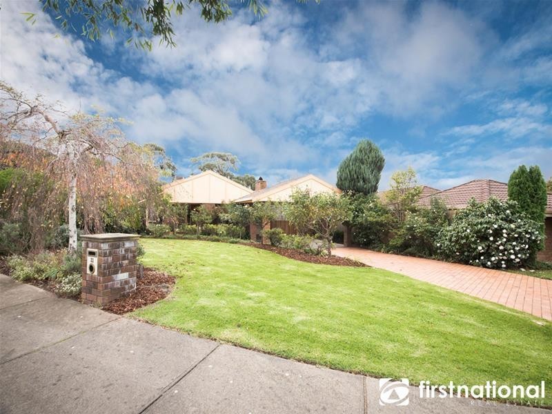 11 Clover Close, Berwick VIC 3806