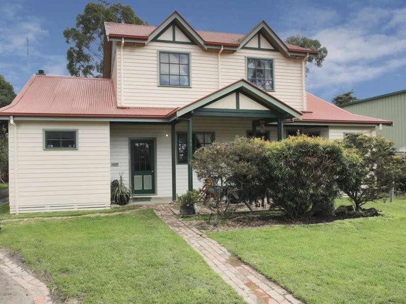 21 Station Street, Officer VIC 3809