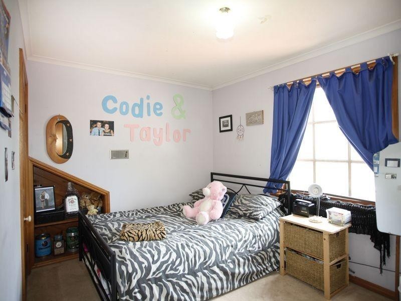 21 Station Street, Officer VIC 3809