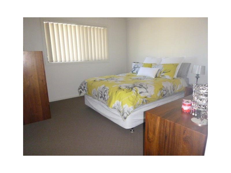 8/2-4 Edinburgh Drive, Beaconsfield VIC 3807