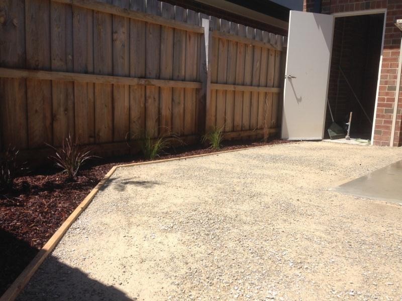 8/2-4 Edinburgh Drive, Beaconsfield VIC 3807