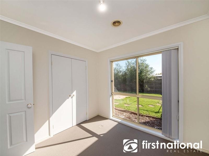 15 Margie Square, Narre Warren South VIC 3805