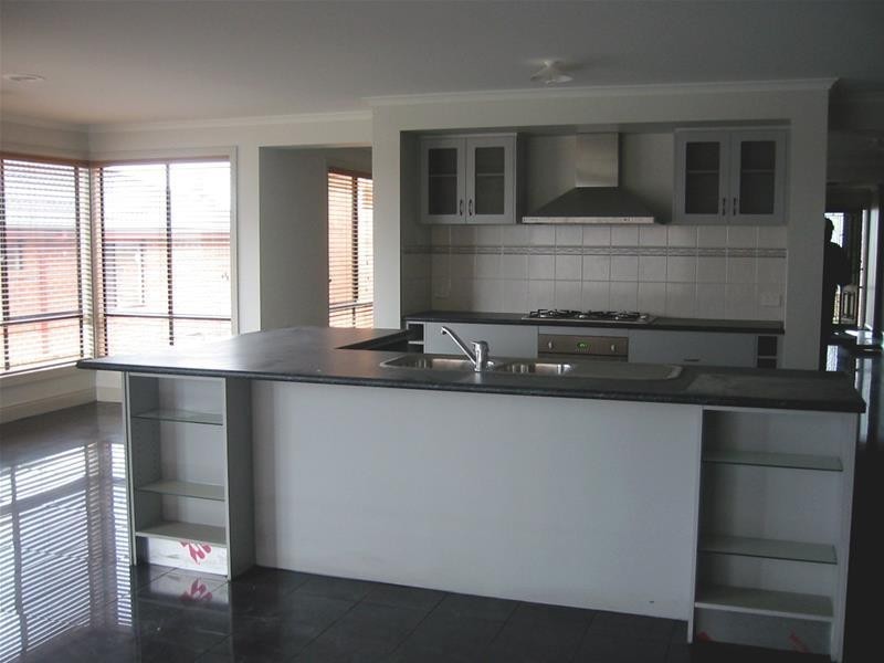 27 St Anne’s Crescent, Berwick VIC 3806