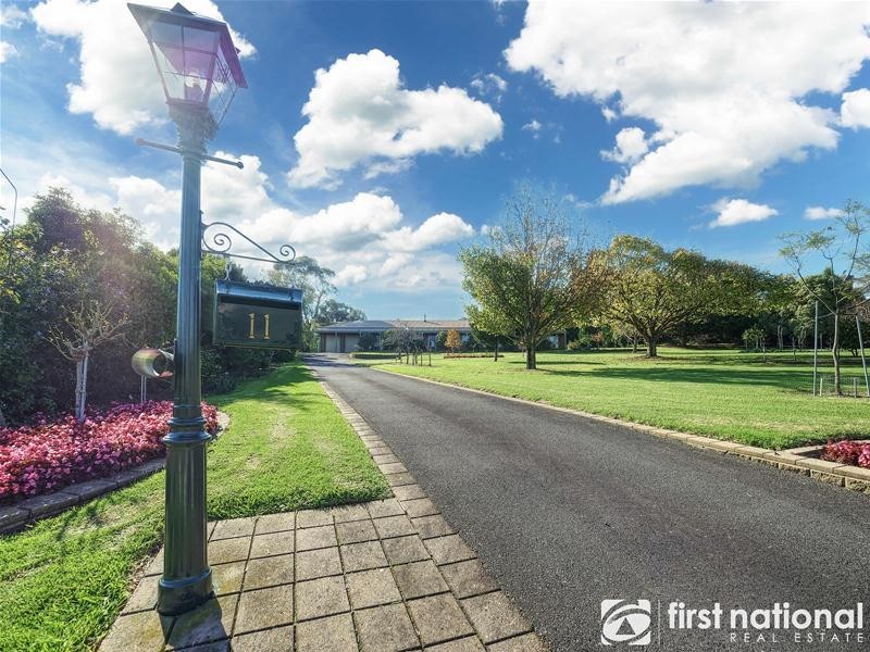 11 Angela Court, Narre Warren North VIC 3804