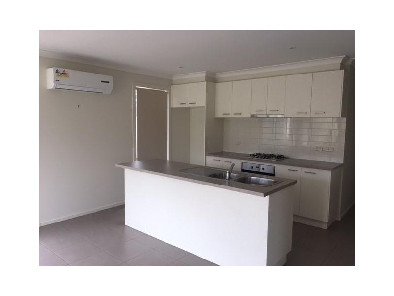 31 Glenelg Street, Clyde North VIC 3978