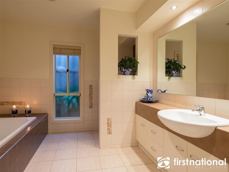 29 Grange Circuit, Beaconsfield VIC 3807