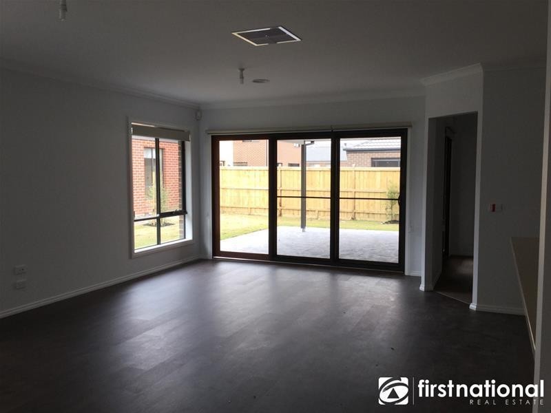 42 Rosina Drive, Officer VIC 3809