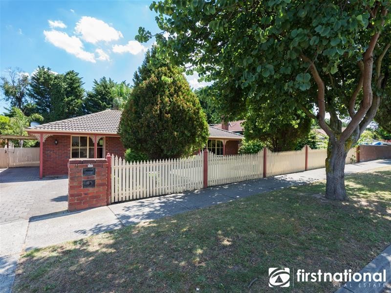 64 Collins Crescent, Berwick VIC 3806