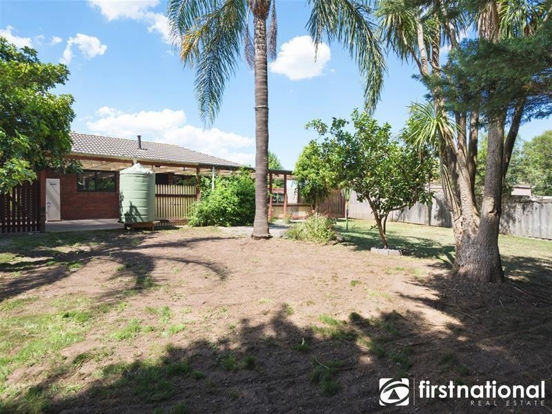 64 Collins Crescent, Berwick VIC 3806