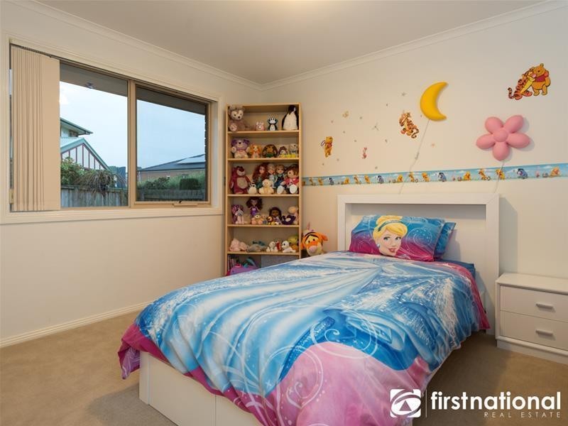 37 Lorikeet Drive, Berwick VIC 3806