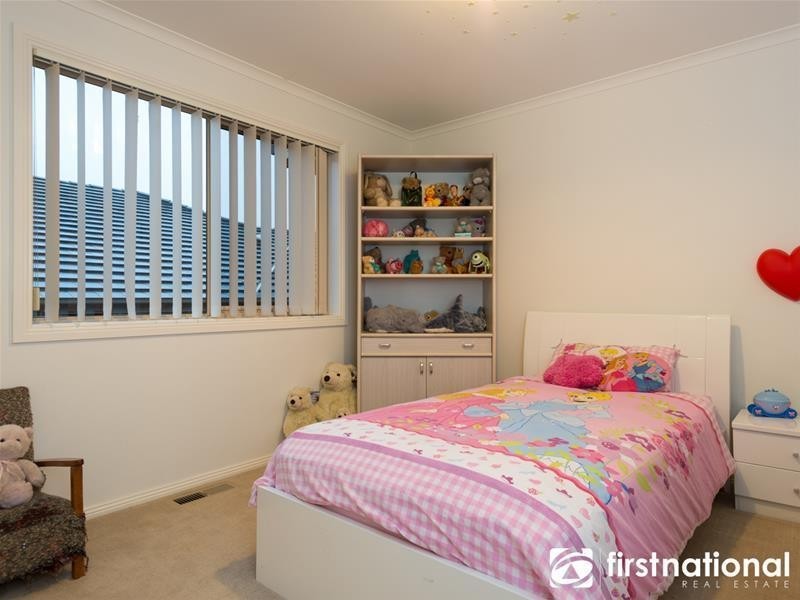 37 Lorikeet Drive, Berwick VIC 3806