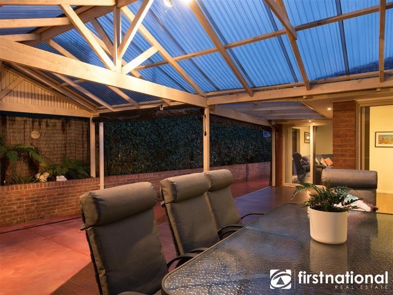 37 Lorikeet Drive, Berwick VIC 3806