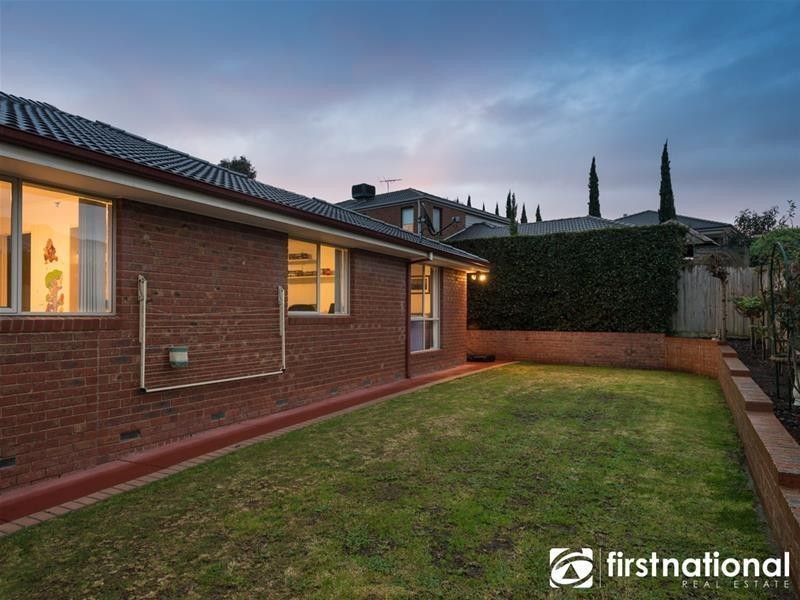 37 Lorikeet Drive, Berwick VIC 3806
