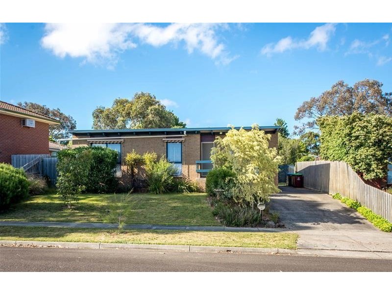 12 Mahon Crescent, Narre Warren VIC 3805