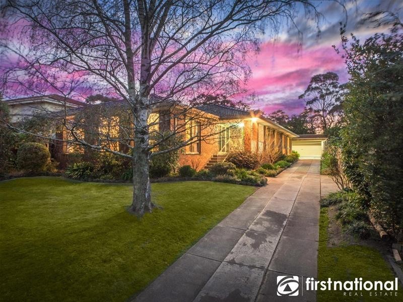 32 Outlook Drive, Berwick VIC 3806