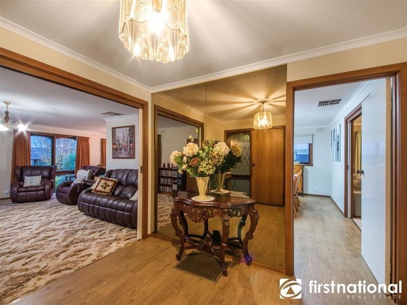 32 Outlook Drive, Berwick VIC 3806