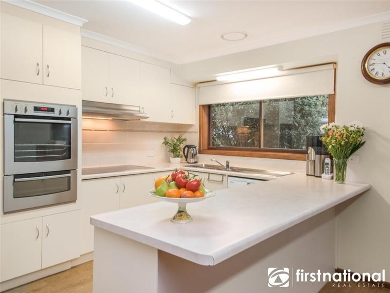 32 Outlook Drive, Berwick VIC 3806