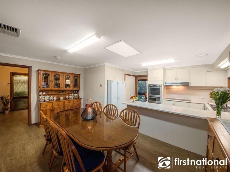 32 Outlook Drive, Berwick VIC 3806