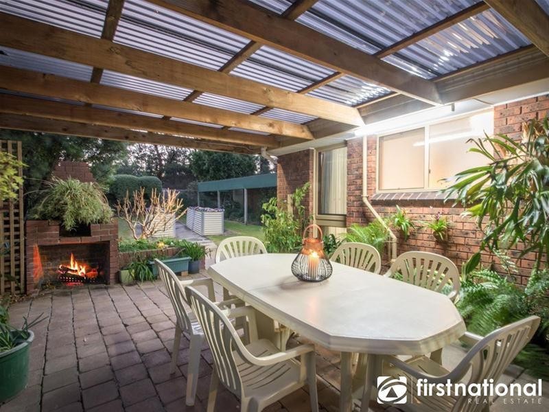 32 Outlook Drive, Berwick VIC 3806