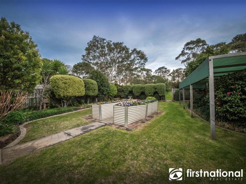32 Outlook Drive, Berwick VIC 3806