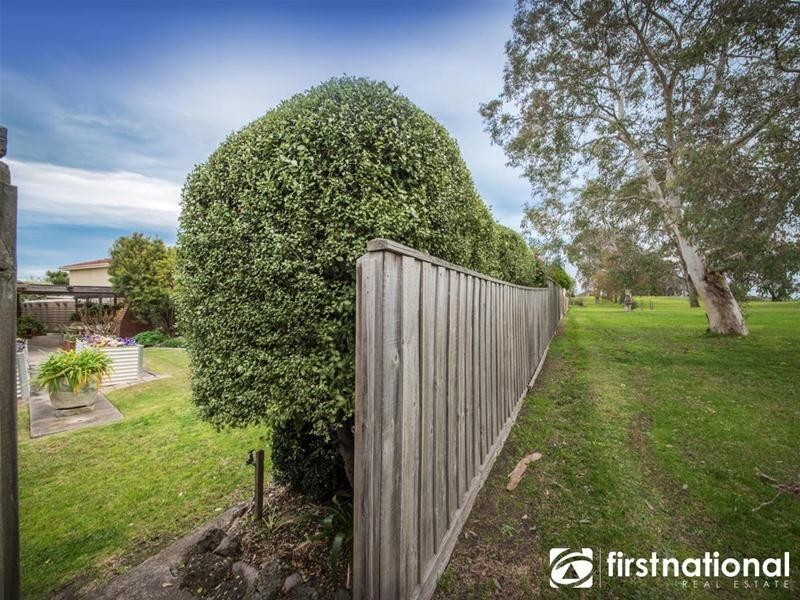 32 Outlook Drive, Berwick VIC 3806