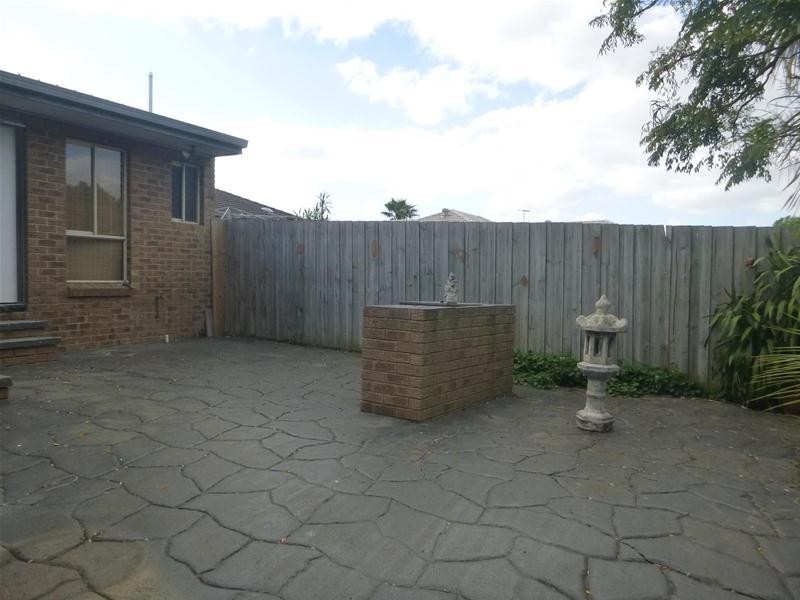 50 Hinrichsen Drive, Hallam VIC 3803