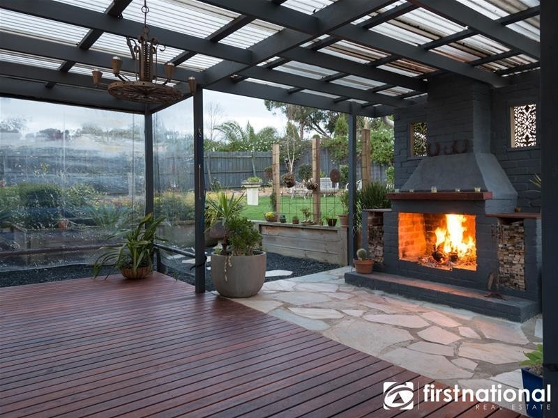 9 Kerry Place, Garfield VIC 3814