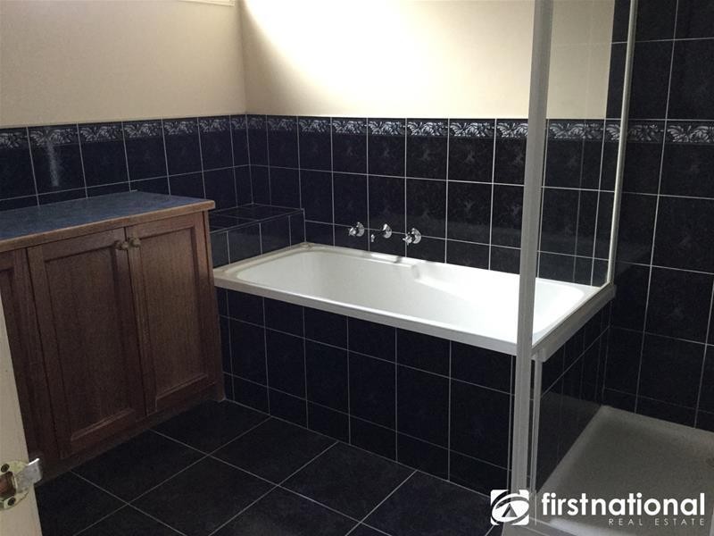 66 Leigh Drive, Pakenham VIC 3810