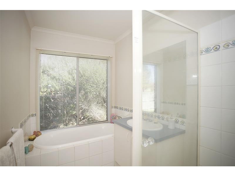 49 Sherwood Road, Narre Warren South VIC 3805