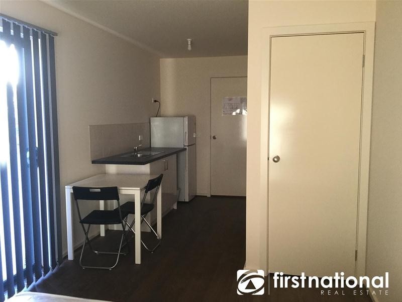 5/51 Henry Street, Pakenham VIC 3810