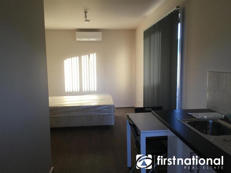 5/51 Henry Street, Pakenham VIC 3810