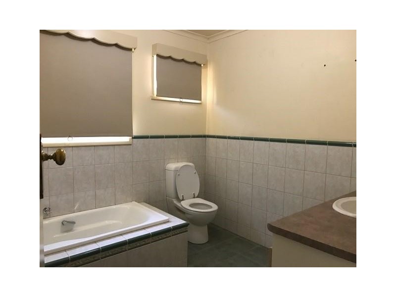 2 Ayr Court, Berwick VIC 3806