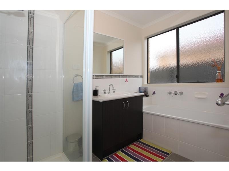 82 Windermere Boulevard, Pakenham VIC 3810