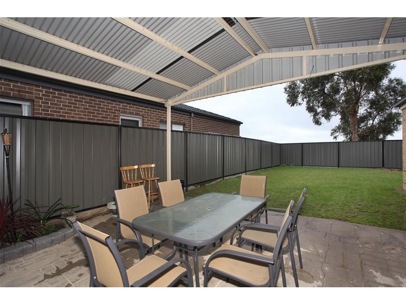 82 Windermere Boulevard, Pakenham VIC 3810