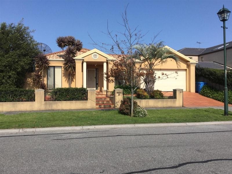 28 Loxley Boulevard, Narre Warren South VIC 3805