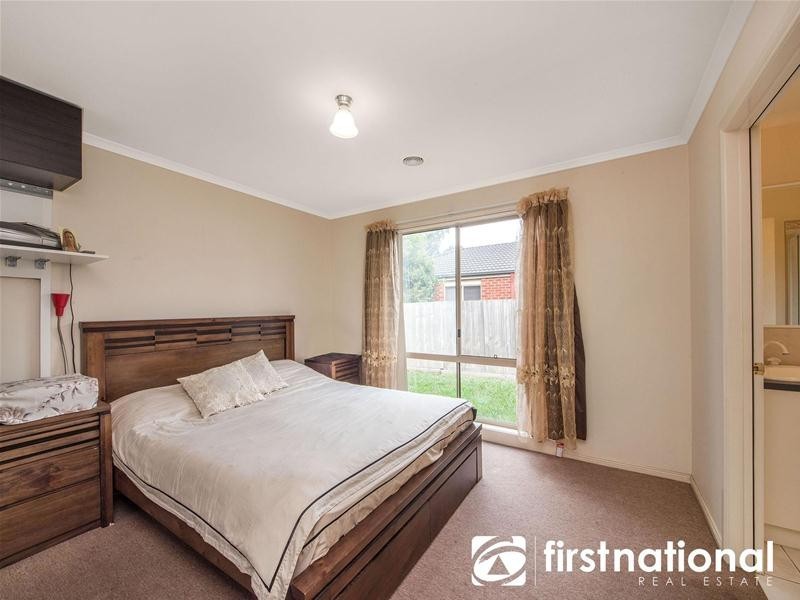 17 Glenora Way, Hampton Park VIC 3976