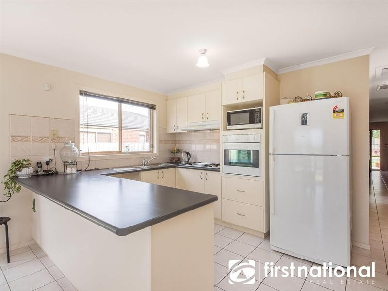 17 Glenora Way, Hampton Park VIC 3976