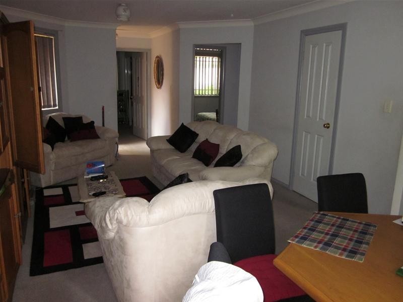 2/24 Girraween Road, Girraween NSW 2145