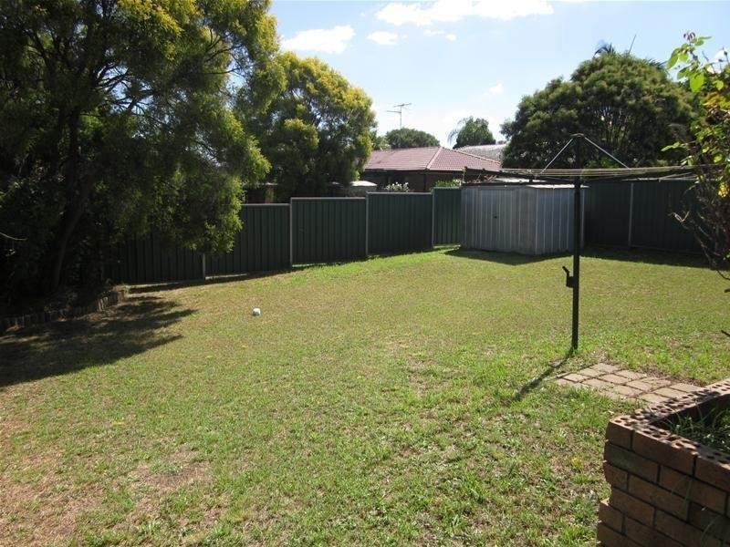 16 Bunker Street, Minchinbury NSW 2770