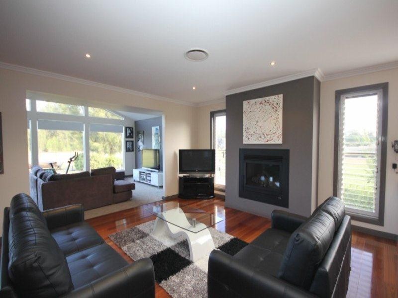 30 Portrush Crescent, Luddenham NSW 2745
