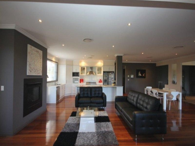 30 Portrush Crescent, Luddenham NSW 2745