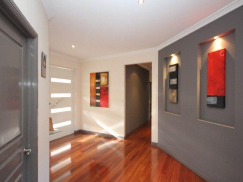 30 Portrush Crescent, Luddenham NSW 2745