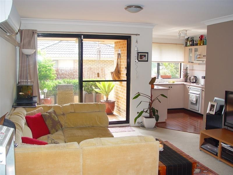 11/235 Targo Road, Toongabbie NSW 2146