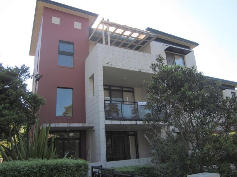 2/170 Bridge Road, Westmead NSW 2145