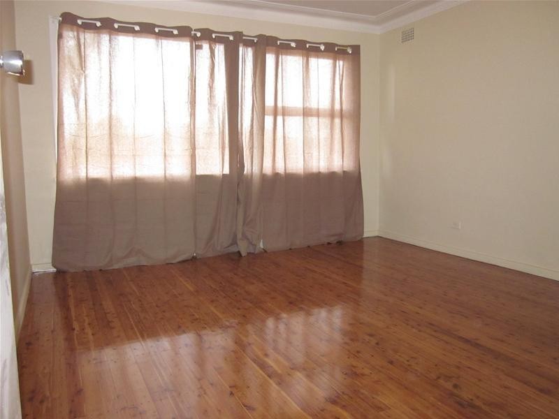 32 Cooyong Crescent, Toongabbie NSW 2146