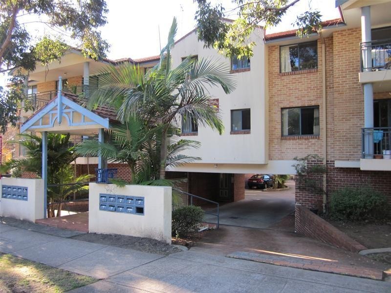 8/44 Lane Street, Wentworthville NSW 2145