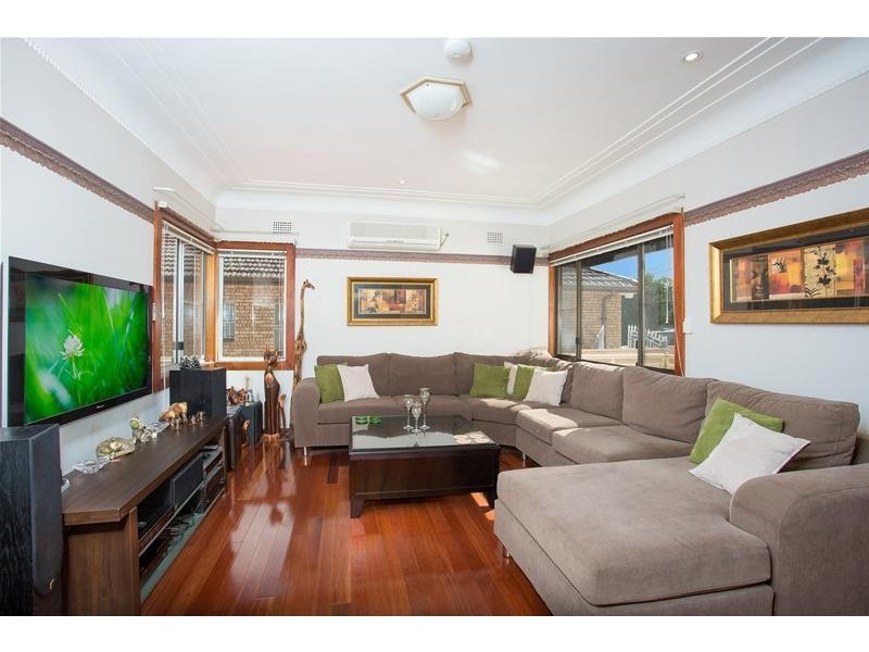 206 Blaxcell Street, Granville NSW 2142