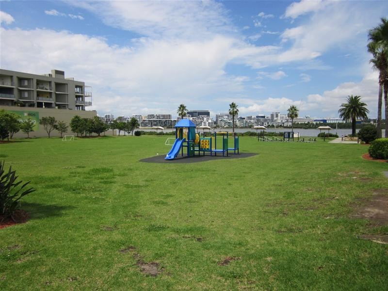 304/5 Stromboli Strait, Wentworth Point NSW 2127