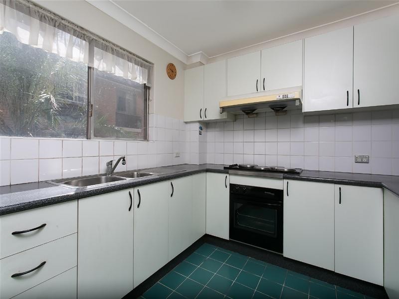 2/18-20 Thomas  Street, Parramatta NSW 2150